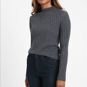 Banana Republic Merino wool Mock Neck sweater in Heather Gray